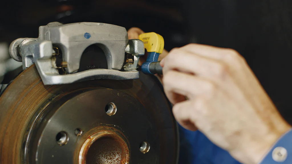 How To Compress The Caliper? Wuyi Baisheng Tools Co., Ltd.